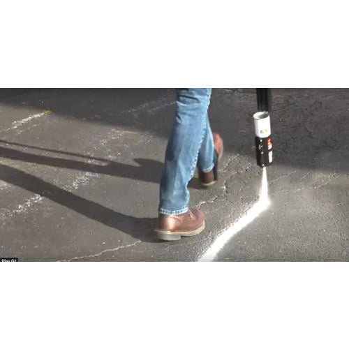 Industrial Choice M1600 -System Solvent-based Precision Line Marking Paint, Flat White, 17 Oz Aerosol Can, 12/carton