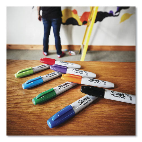 Chisel Tip Permanent Marker, Medium Chisel Tip, Black, Dozen.